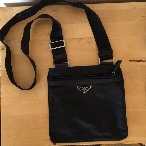 prada crossbody purse